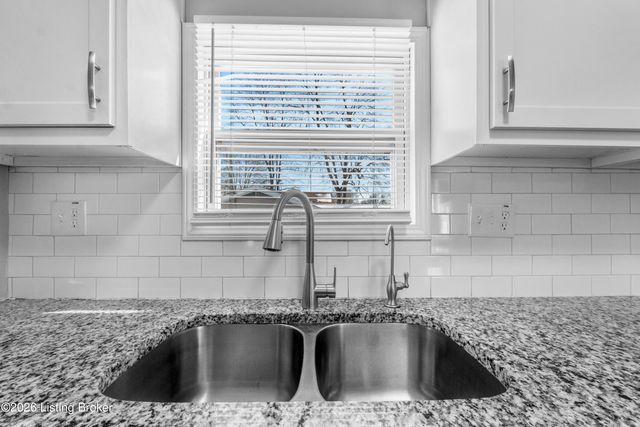 7804 Davhal Dr, Louisville, KY 40291