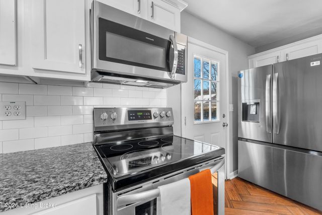 7804 Davhal Dr, Louisville, KY 40291