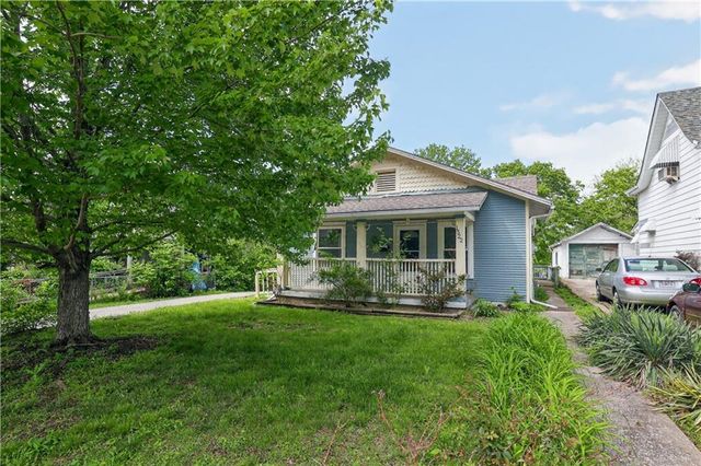 1522 W Walnut Street, Independence, MO 64050