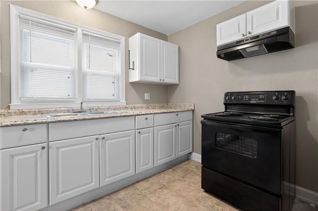 1522 W Walnut Street, Independence, MO 64050
