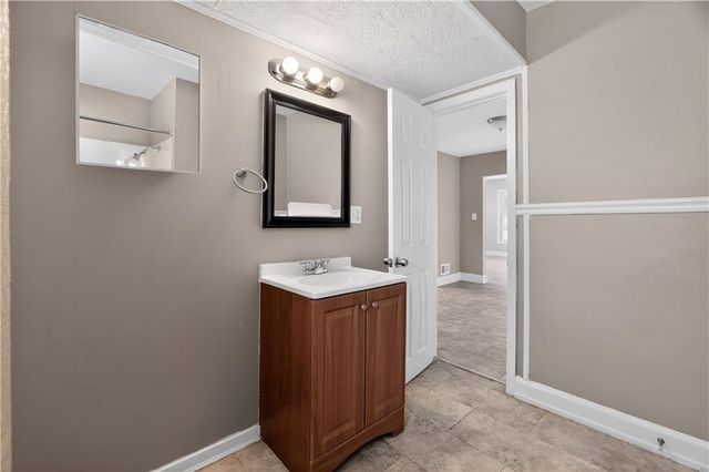 1522 W Walnut Street, Independence, MO 64050