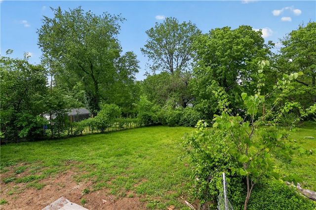 1522 W Walnut Street, Independence, MO 64050