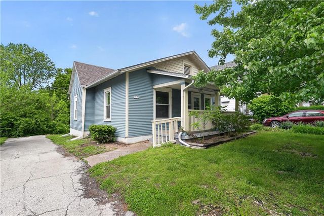 1522 W Walnut Street, Independence, MO 64050