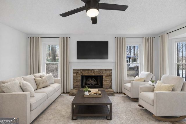 511 Lakeside Drive, Hiram, GA 30141