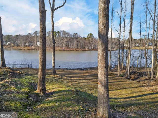 511 Lakeside Drive, Hiram, GA 30141