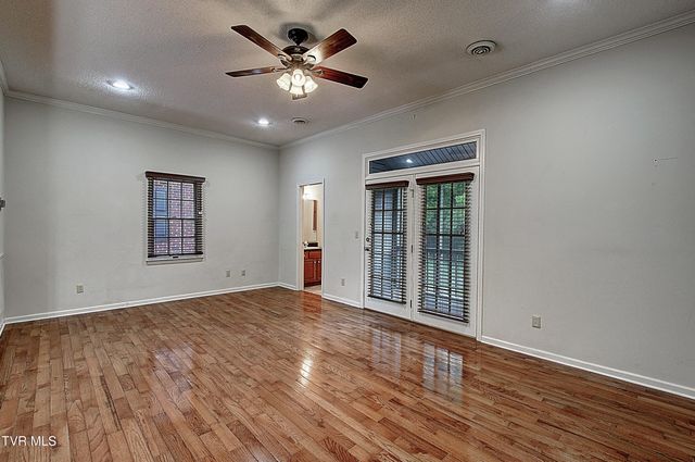 33 Oak Leaf Circle 33, Johnson City, TN 37601