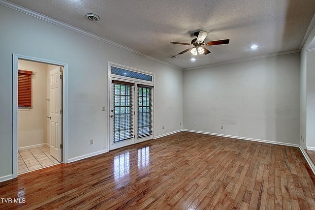 33 Oak Leaf Circle 33, Johnson City, TN 37601