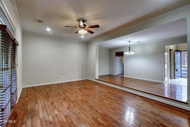 33 Oak Leaf Circle 33, Johnson City, TN 37601