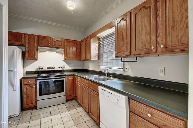 33 Oak Leaf Circle 33, Johnson City, TN 37601