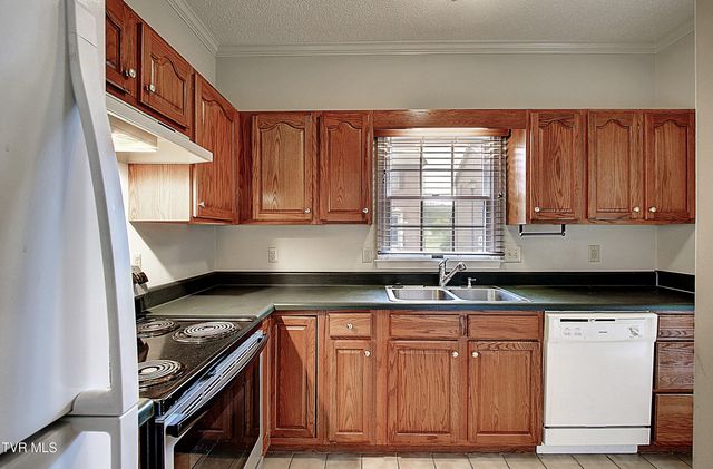 33 Oak Leaf Circle 33, Johnson City, TN 37601