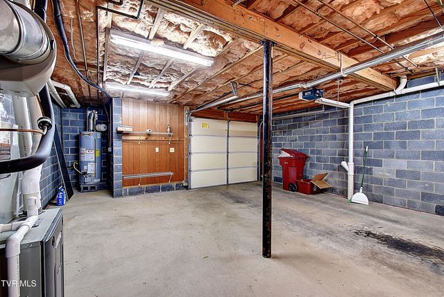 33 Oak Leaf Circle 33, Johnson City, TN 37601