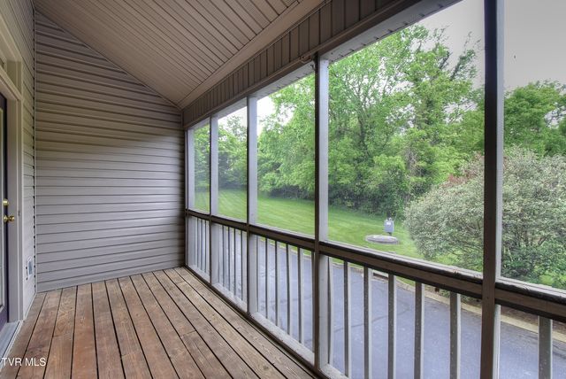 33 Oak Leaf Circle 33, Johnson City, TN 37601