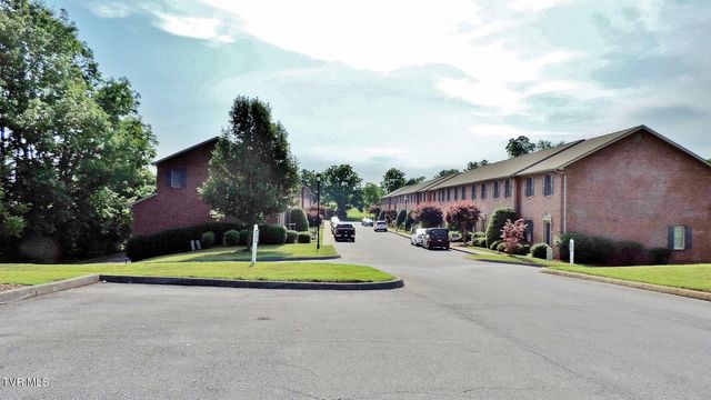 33 Oak Leaf Circle 33, Johnson City, TN 37601