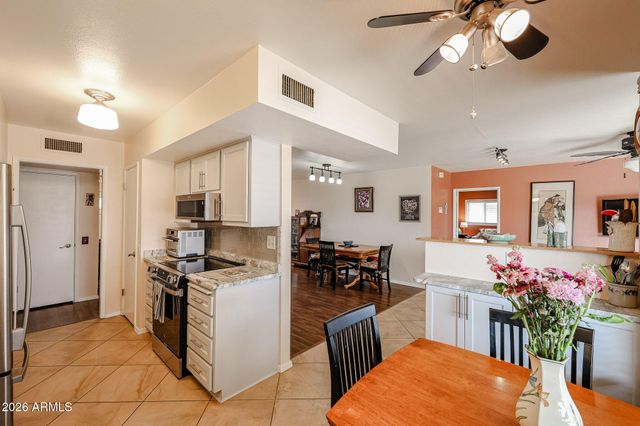 17621 N JASMINE Drive, Sun City, AZ 85373
