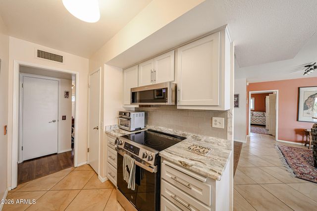 17621 N JASMINE Drive, Sun City, AZ 85373