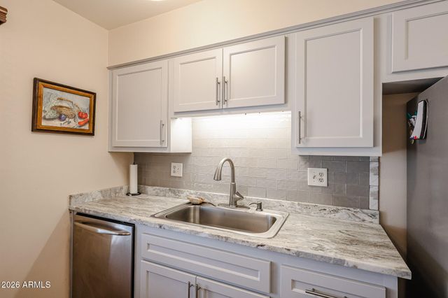 17621 N JASMINE Drive, Sun City, AZ 85373