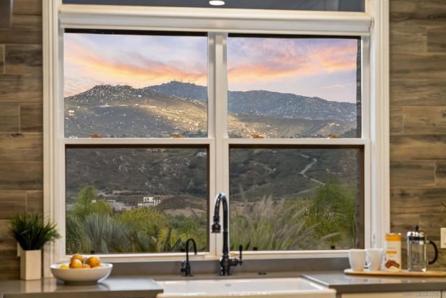 1101 Sierra Linda, Escondido, CA 92025