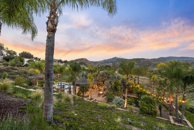 1101 Sierra Linda, Escondido, CA 92025