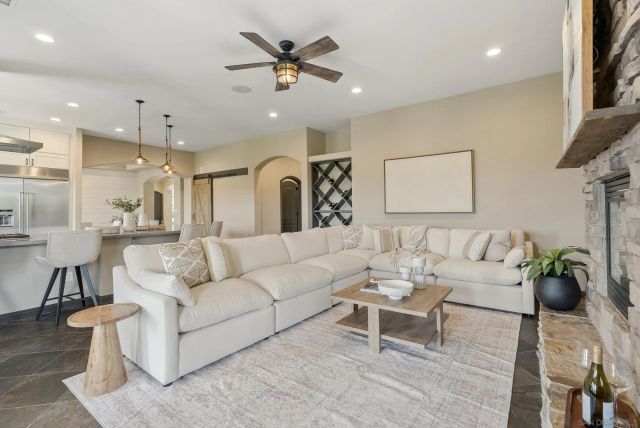 1101 Sierra Linda, Escondido, CA 92025