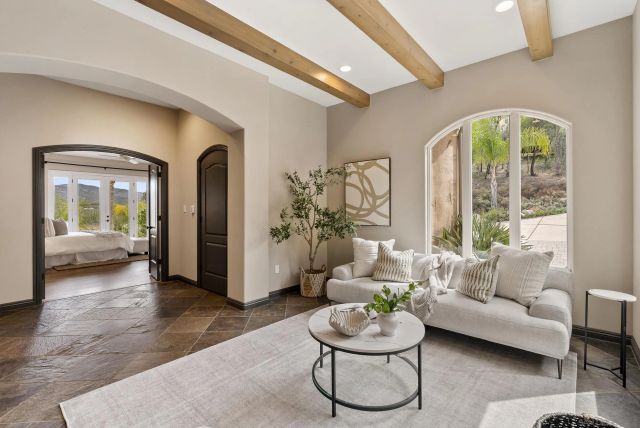 1101 Sierra Linda, Escondido, CA 92025