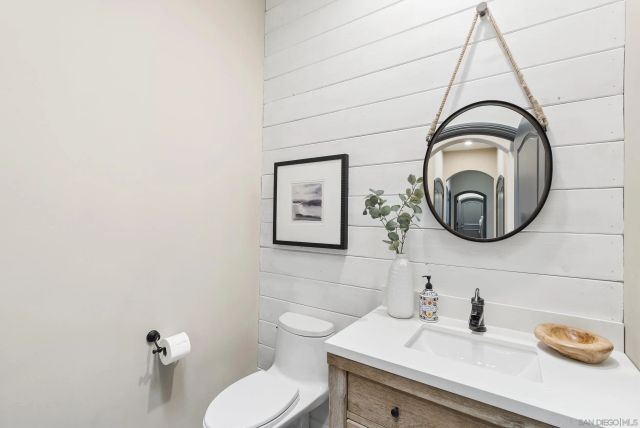 1101 Sierra Linda, Escondido, CA 92025