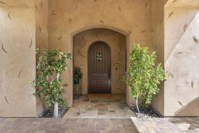 1101 Sierra Linda, Escondido, CA 92025