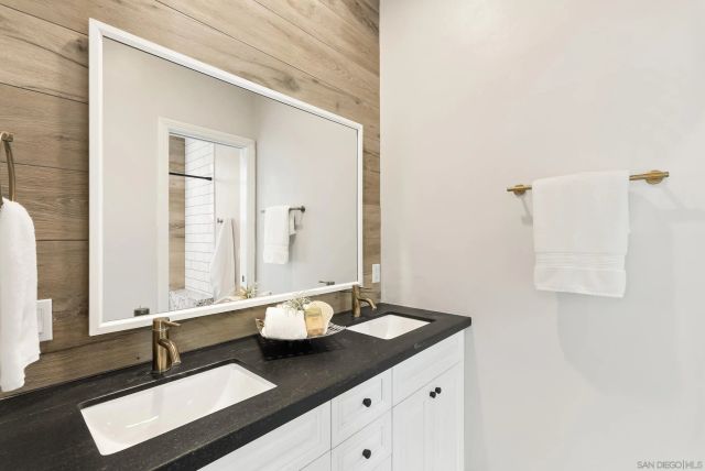 1101 Sierra Linda, Escondido, CA 92025