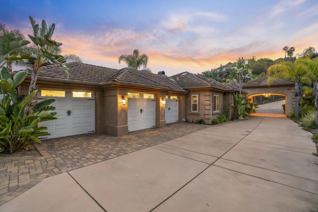 1101 Sierra Linda, Escondido, CA 92025