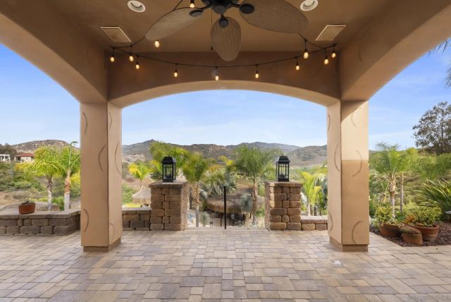 1101 Sierra Linda, Escondido, CA 92025
