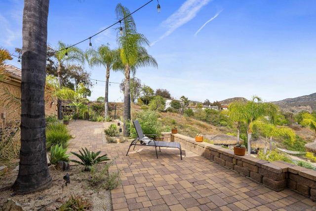 1101 Sierra Linda, Escondido, CA 92025