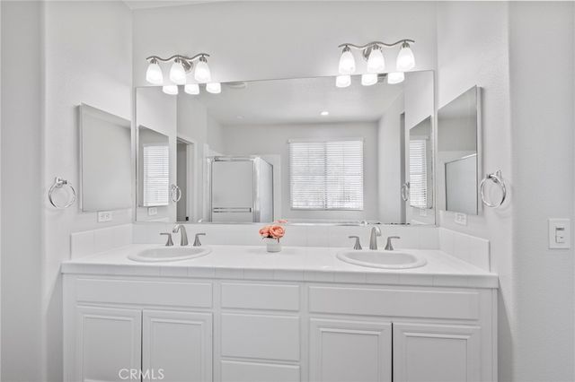 32144 Old Country Court, Winchester, CA 92596