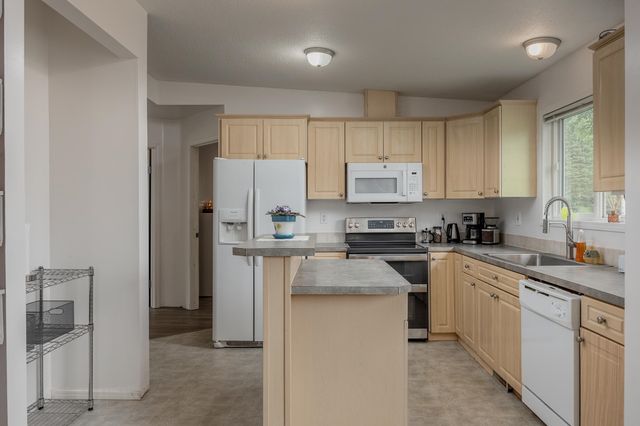 2291 BLUE SPARKLE DRIVE, North Pole, AK 99705