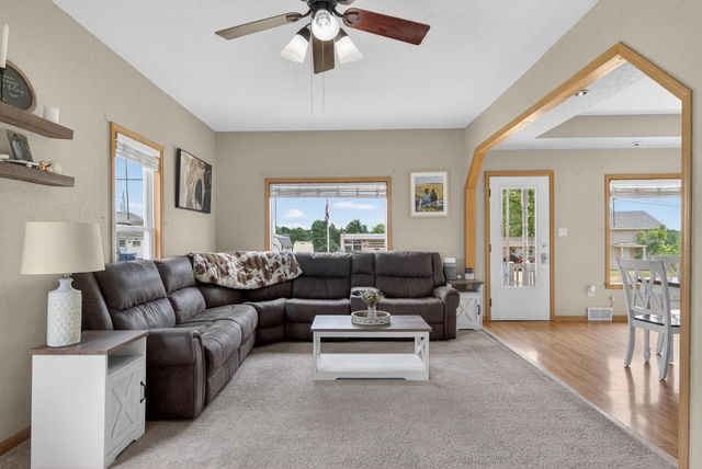 206 Lake STREET, Cascade, WI 53011