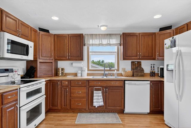 206 Lake STREET, Cascade, WI 53011