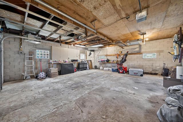 206 Lake STREET, Cascade, WI 53011