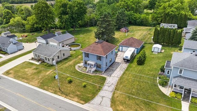 206 Lake STREET, Cascade, WI 53011