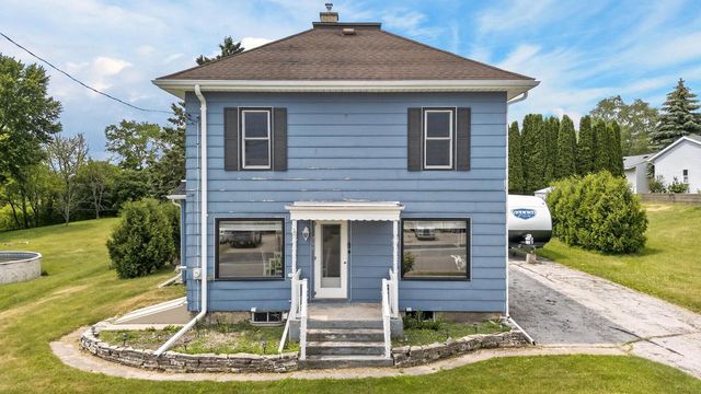 206 Lake STREET, Cascade, WI 53011