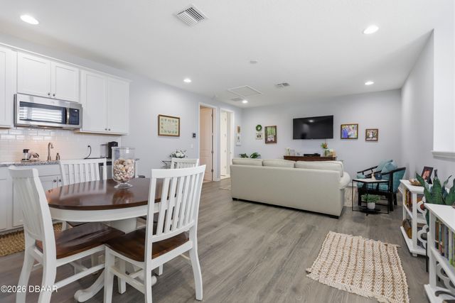 261 Old Moss Circle, Deland, FL 32724