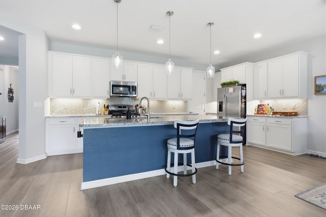 261 Old Moss Circle, Deland, FL 32724