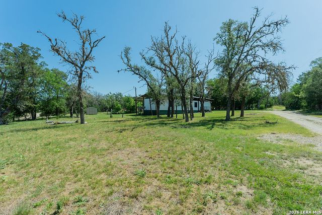 143 WATERMAN LN, Pipe Creek, TX 78063