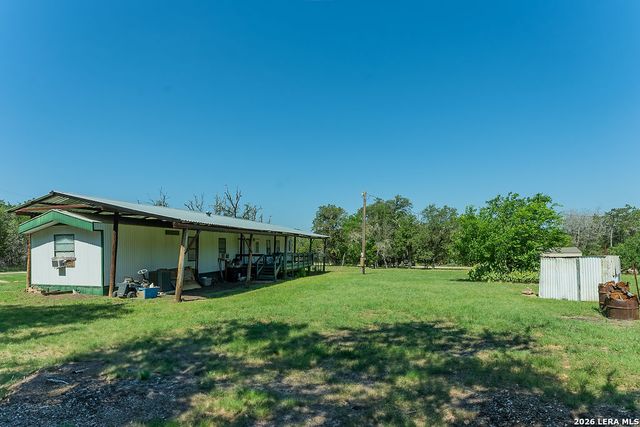 143 WATERMAN LN, Pipe Creek, TX 78063