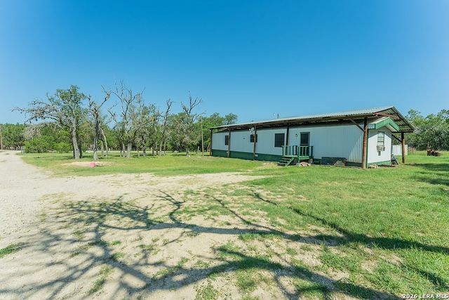 143 WATERMAN LN, Pipe Creek, TX 78063