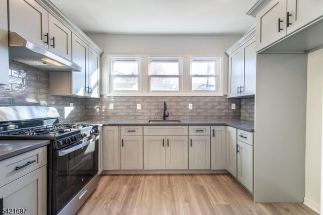 105 Coolidge St, Irvington Twp., NJ 07111