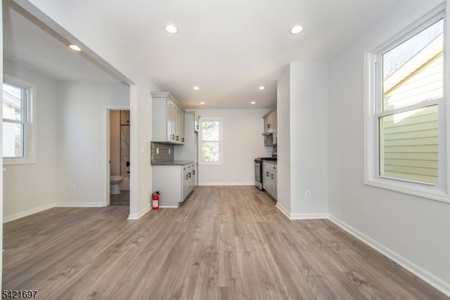 105 Coolidge St, Irvington Twp., NJ 07111