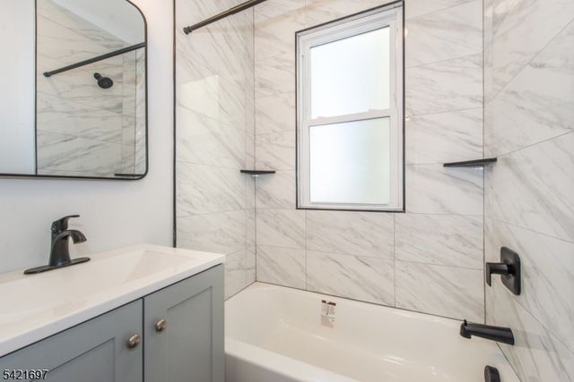 105 Coolidge St, Irvington Twp., NJ 07111