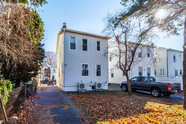 105 Coolidge St, Irvington Twp., NJ 07111
