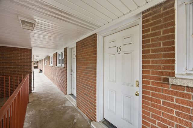 1105 Holiday Lane 15, Des Plaines, IL 60016