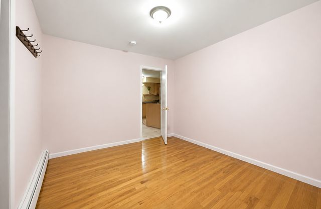 1105 Holiday Lane 15, Des Plaines, IL 60016