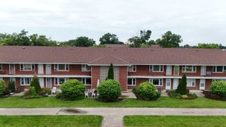 1105 Holiday Lane 15, Des Plaines, IL 60016