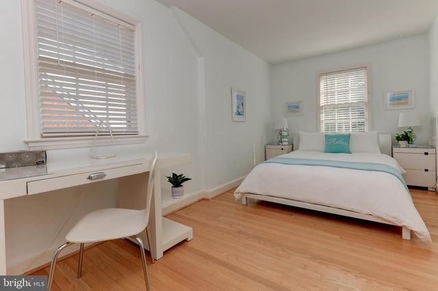 1723 OAKCREST DRIVE, Alexandria, VA 22302